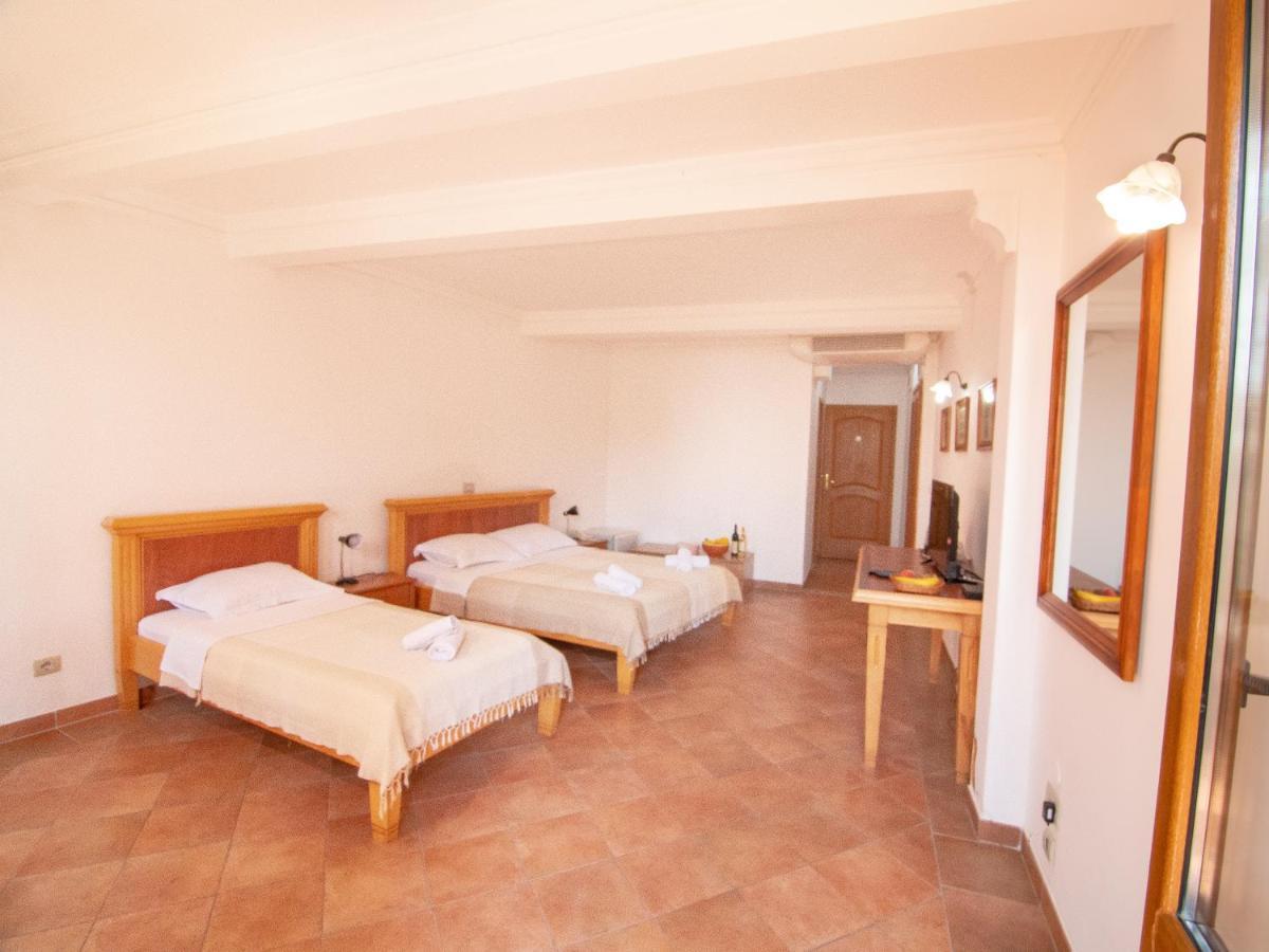 Apartments And Rooms Levantin Inn Sveti Stefan Exterior foto