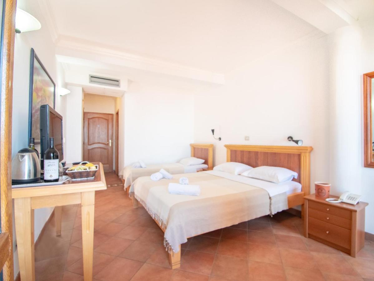Apartments And Rooms Levantin Inn Sveti Stefan Exterior foto